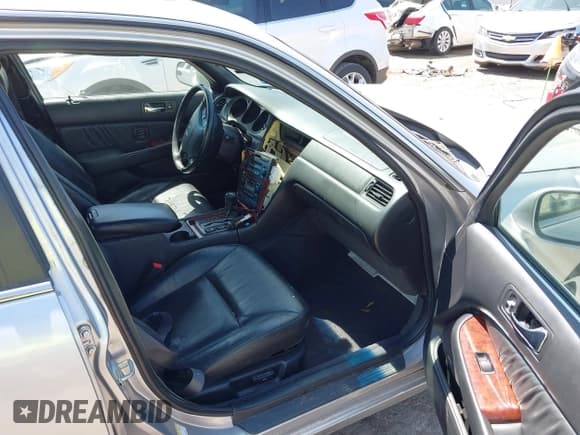 ✅ 2002 Acura RL • VIN: JH4KA96532C012396 • Lot: 42024433. Listed on IAAI with Not provided. Free auction sales archive from the USA and detailed vehicle history report at DreamBid. Image 5.