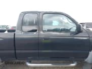 ✅ 2002 Toyota Tacoma • VIN: 5TEWN72N72Z058610 • Lot: 42376830. Wystawiony na IAAI z przebiegiem 210 929 mil. Bezpłatny archiwum sprzedaży aukcyjnych z USA i szczegółowy raport historii pojazdu na DreamBid. Zdjęcie 13.