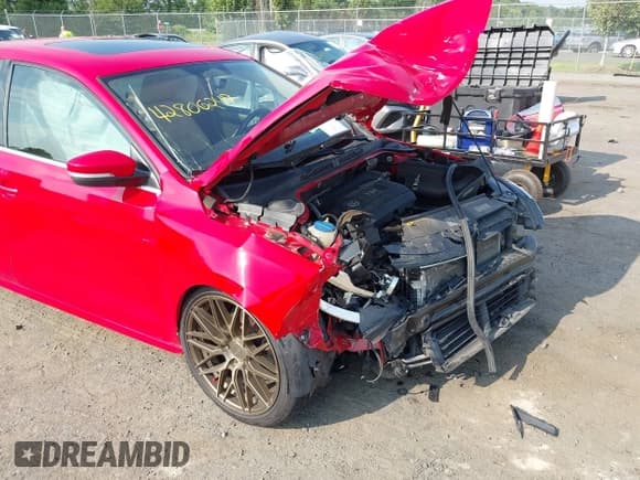 ✅ 2015 Volkswagen Jetta SE • VIN: 3VWD07AJ2FM411680 • Lot: 42806249. Listed on IAAI with 126,979 mi. Free auction sales archive from the USA and detailed vehicle history report at DreamBid. Image 6.