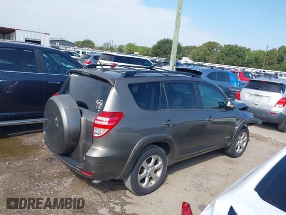 ✅ 2009 Toyota RAV4 Limited • VIN: JTMZF31V095011615 • Lot: 43159041. Listed on IAAI with 214,778 mi. Free auction sales archive from the USA and detailed vehicle history report at DreamBid. Image 13.