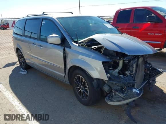 2017 Dodge Grand Caravan GT с VIN 2C4RDGEGXHR765244, выставлен на аукционе IAAI как лот 43259669 с пробегом 180 184 миль миль и . История ставок и продаж доступна на DreamBid. Изображение 1.