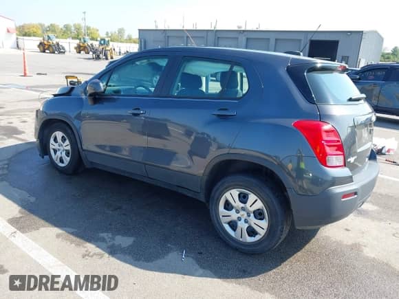 2016 Chevrolet Trax LS z VIN 3GNCJKSB6GL250531, wystawiony jako IAAI lot #43229045 z przebiegiem 92 743 mil mil oraz . Historia ofert i sprzedaży dostępna na DreamBid. Obrazek 3.