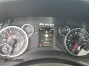 ✅ 2024 Ram 2500 Tradesman • VIN: 3C6UR5CLXRG359558 • Lot: 70231745. Wystawiony na Copart z przebiegiem 10 323 mil. Bezpłatny archiwum sprzedaży aukcyjnych z USA i szczegółowy raport historii pojazdu na DreamBid. Zdjęcie 9.