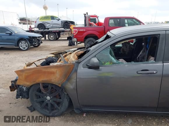 ✅ 2014 Dodge Avenger SE • VIN: 1C3CDZAG0EN224241 • Лот: 41524163. Опубликован ранее на IAAI с пробегом Не указан. Бесплатный доступ к архиву аукционных продаж из США и подробный отчёт об истории автомобиля на DreamBid. Изображение 12.