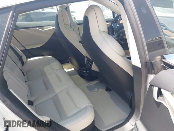 ✅ 2017 Tesla Model S 100D • VIN: 5YJSA1E20HF232570 • Lot: 42037409. Wystawiony na IAAI z przebiegiem 68 957 mil. Bezpłatny archiwum sprzedaży aukcyjnych z USA i szczegółowy raport historii pojazdu na DreamBid. Zdjęcie 8.