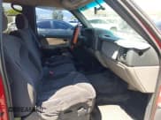 ✅ 2002 GMC Yukon XL SLT • VIN: 3GKEC16T62G337215 • Lot: 42304097. Wystawiony na IAAI z przebiegiem 237 613 mil. Bezpłatny archiwum sprzedaży aukcyjnych z USA i szczegółowy raport historii pojazdu na DreamBid. Zdjęcie 5.