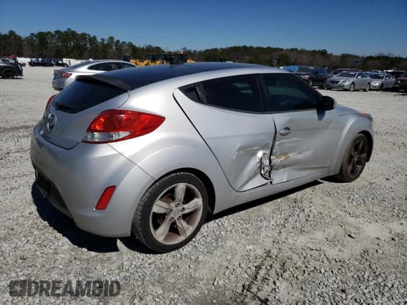 ✅ 2014 Hyundai Veloster • VIN: KMHTC6AD7EU194935 • Lot: 46398835. Wystawiony na Copart z przebiegiem 115 782 mil. Bezpłatny archiwum sprzedaży aukcyjnych z USA i szczegółowy raport historii pojazdu na DreamBid. Zdjęcie 3.