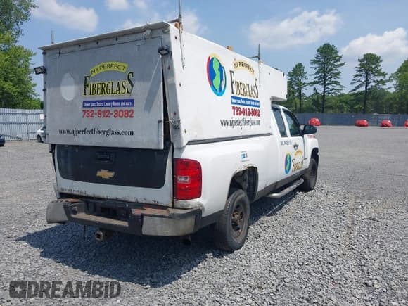 ✅ 2009 Chevrolet Silverado 2500HD Work Truck • VIN: 1GCHC49K59E135299 • Лот: 42578510. Опубликован ранее на IAAI с пробегом 318 438 миль. Бесплатный доступ к архиву аукционных продаж из США и подробный отчёт об истории автомобиля на DreamBid. Изображение 4.