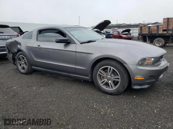 ✅ 2011 Ford Mustang Premium • VIN: 1ZVBP8AM6B5161931 • Lot: 81643905. Listed on Copart with 200,294 mi. Free auction sales archive from the USA and detailed vehicle history report at DreamBid. Image 4.