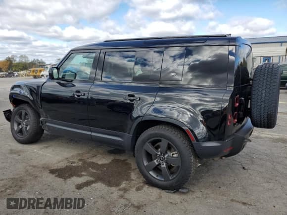 ✅ 2023 Land Rover Defender SE • VIN: SALEP7EU0P2170856 • Lot: 75952364. Wystawiony na Copart z przebiegiem 17 959 mil. Bezpłatny archiwum sprzedaży aukcyjnych z USA i szczegółowy raport historii pojazdu na DreamBid. Zdjęcie 2.