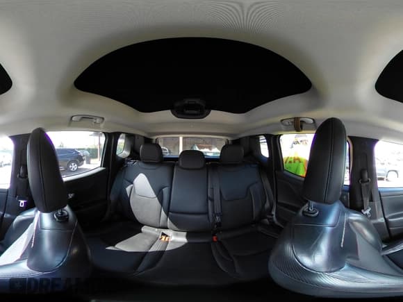 ✅ 2017 Jeep Renegade Trailhawk • VIN: ZACCJBCBXHPE82940 • Lot: 43192840. Listed on IAAI with 112,820 mi. Free auction sales archive from the USA and detailed vehicle history report at DreamBid. Image 18.