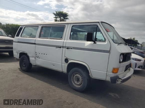 ✅ 1985 Volkswagen Vanagon • VIN: WV2YB0257FH069169 • Лот: 53406685. Опубликован ранее на Copart с пробегом 138 363 миль. Бесплатный доступ к архиву аукционных продаж из США и подробный отчёт об истории автомобиля на DreamBid. Изображение 4.
