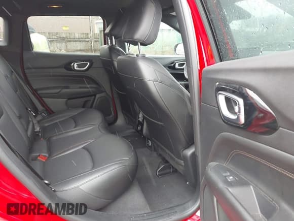 ✅ 2022 Jeep Compass Limited • VIN: 3C4NJDCB4NT177538 • Lot: 40929076. Wystawiony na IAAI z przebiegiem 16 608 mil. Bezpłatny archiwum sprzedaży aukcyjnych z USA i szczegółowy raport historii pojazdu na DreamBid. Zdjęcie 8.