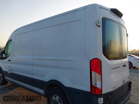 ✅ 2020 Ford Transit • VIN: 1FTBW9CG2LKA54526 • Lot: 42620417. Listed on IAAI with 131,084 mi. Free auction sales archive from the USA and detailed vehicle history report at DreamBid. Image 3.