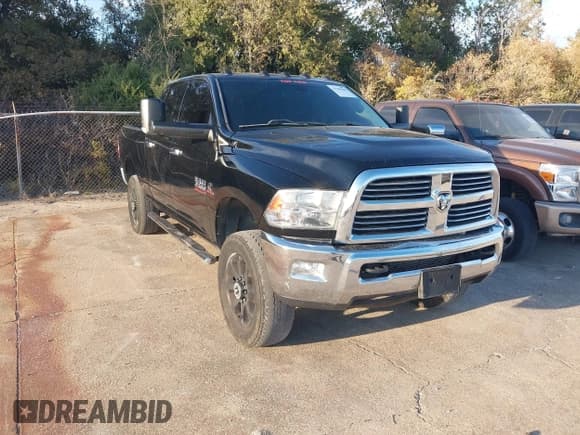 ✅ 2017 Ram 2500 Lone Star • VIN: 3C6UR5DL0HG581667 • Lot: 43709408. Wystawiony na IAAI z przebiegiem 141 647 mil. Bezpłatny archiwum sprzedaży aukcyjnych z USA i szczegółowy raport historii pojazdu na DreamBid. Zdjęcie 1.