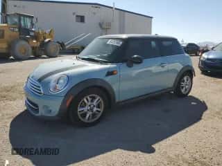 2013 MINI Hardtop with VIN WMWSU3C55DT681697, listed as a Copart auction lot 50325745 with 68,386 mi miles and Salvage title. Bid and sale history available at DreamBid. Image 1.