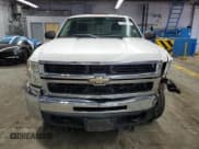 ✅ 2007 Chevrolet Silverado 2500HD 1LT • VIN: 1GCHK24K67E599620 • Lot: 67097715. Wystawiony na Copart z przebiegiem Nie podano. Bezpłatny archiwum sprzedaży aukcyjnych z USA i szczegółowy raport historii pojazdu na DreamBid. Zdjęcie 5.