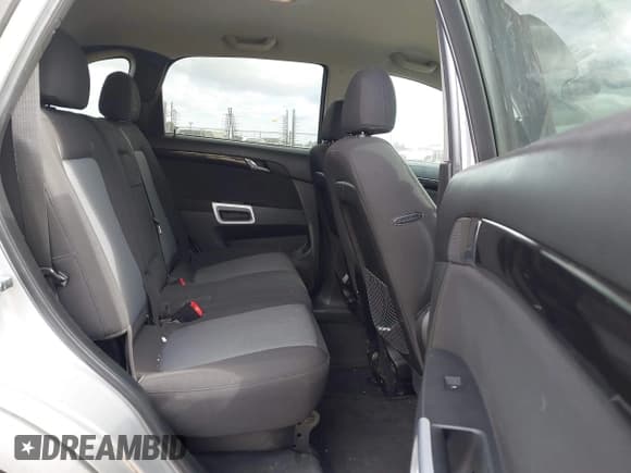 ✅ 2014 Chevrolet Captiva Sport LS • VIN: 3GNAL2EK3ES648179 • Lot: 42261739. Wystawiony na IAAI z przebiegiem 88 201 mil. Bezpłatny archiwum sprzedaży aukcyjnych z USA i szczegółowy raport historii pojazdu na DreamBid. Zdjęcie 8.