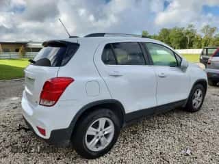 ✅ 2020 Chevrolet Trax LT • VIN: 3GNCJLSB3LL215767 • Лот: 84965805. Размещён на Copart с пробегом 92 558 миль миль. Получите бесплатный доступ к архиву аукционных продаж из США и посмотрите подробный отчёт об истории автомобиля на DreamBid. Изображение 3.