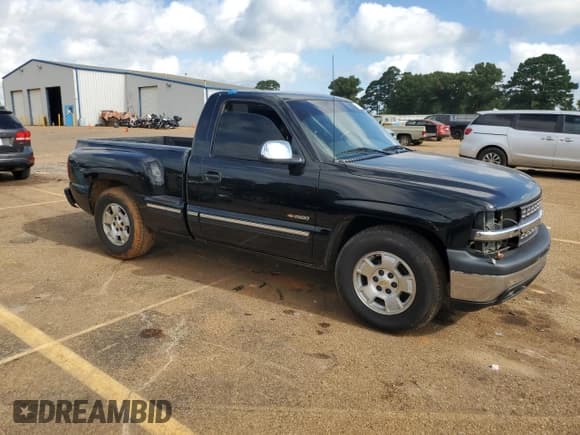 ✅ 2000 Chevrolet Silverado 1500 LS • VIN: 1GCEC14T5YZ168330 • Лот: 71237754. Опубликован ранее на Copart с пробегом Не указан. Бесплатный доступ к архиву аукционных продаж из США и подробный отчёт об истории автомобиля на DreamBid. Изображение 4.