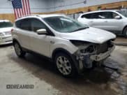 ✅ 2016 Ford Escape Titanium • VIN: 1FMCU9J9XGUC52646 • Лот: 92258035. Опубликован ранее на Copart с пробегом 110 740 миль. Бесплатный доступ к архиву аукционных продаж из США и подробный отчёт об истории автомобиля на DreamBid. Изображение 4.