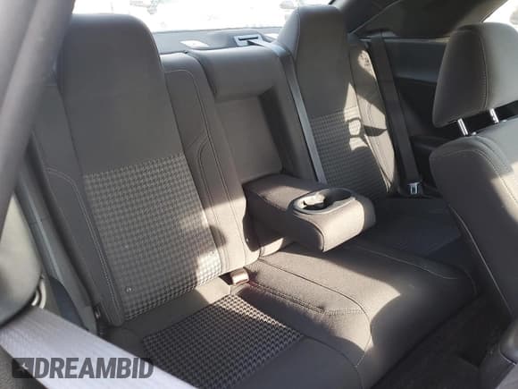 ✅ 2019 Dodge Challenger SXT • VIN: 2C3CDZAG7KH534746 • Lot: 44222874. Wystawiony na Copart z przebiegiem 50 411 mil. Bezpłatny archiwum sprzedaży aukcyjnych z USA i szczegółowy raport historii pojazdu na DreamBid. Zdjęcie 10.