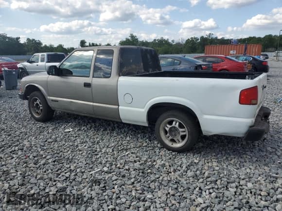 ✅ 2003 Chevrolet S-10 • VIN: 1GCCS19H938183538 • Лот: 52413985. Опубликован ранее на Copart с пробегом Не указан. Бесплатный доступ к архиву аукционных продаж из США и подробный отчёт об истории автомобиля на DreamBid. Изображение 2.
