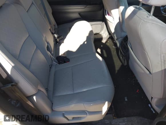 ✅ 2019 Honda Passport Elite • VIN: 5FNYF8H0XKB001472 • Лот: 42143890. Опубликован ранее на IAAI с пробегом 98 119 миль. Бесплатный доступ к архиву аукционных продаж из США и подробный отчёт об истории автомобиля на DreamBid. Изображение 8.