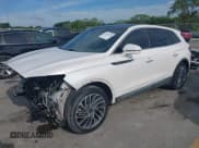 ✅ 2019 Lincoln Nautilus Reserve • VIN: 2LMPJ8L98KBL37554 • Лот: 42831333. Опубликован ранее на IAAI с пробегом 84 260 миль. Бесплатный доступ к архиву аукционных продаж из США и подробный отчёт об истории автомобиля на DreamBid. Изображение 17.