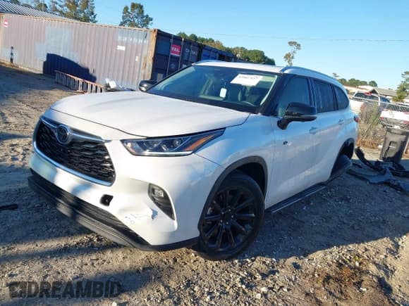 ✅ 2023 Toyota Highlander XLE • VIN: 5TDKDRAH5PS042533 • Лот: 43467157. Опубликован ранее на IAAI с пробегом 28 322 миль. Бесплатный доступ к архиву аукционных продаж из США и подробный отчёт об истории автомобиля на DreamBid. Изображение 2.