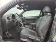 ✅ 2016 Volkswagen Beetle SE • VIN: 3VWJ07AT0GM613696 • Лот: 81008665. Опубликован ранее на Copart с пробегом 131 974 миль. Бесплатный доступ к архиву аукционных продаж из США и подробный отчёт об истории автомобиля на DreamBid. Изображение 7.