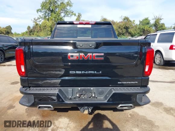 ✅ 2022 GMC Sierra 1500 Denali • VIN: 3GTUUGED9NG674094 • Lot: 43385607. Listed on IAAI with 21,275 mi. Free auction sales archive from the USA and detailed vehicle history report at DreamBid. Image 16.
