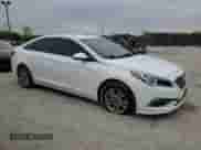 2015 Hyundai Sonata SE with VIN 5NPE24AF7FH001832, listed as a Copart auction lot 90296815 with 134,035 mi miles and Clean title. Bid and sale history available at DreamBid. Image 4.