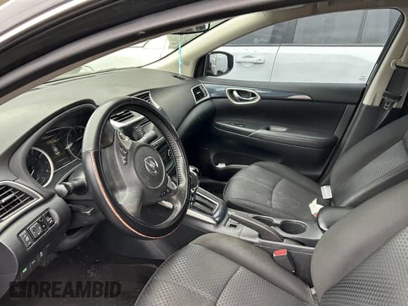 ✅ 2016 Nissan Sentra SL • VIN: 3N1AB7AP8GY249894 • Lot: 43811569. Wystawiony na IAAI z przebiegiem 168 960 mil. Bezpłatny archiwum sprzedaży aukcyjnych z USA i szczegółowy raport historii pojazdu na DreamBid. Zdjęcie 5.