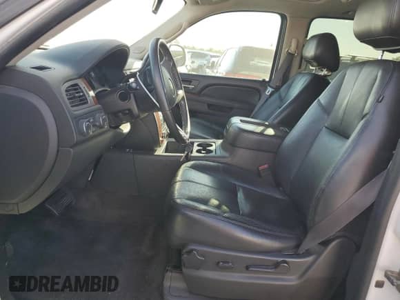 2014 Chevrolet Suburban LT z VIN 1GNSKJE70ER198068, wystawiony jako Copart lot #85145605 z przebiegiem 97 369 mil mil oraz Szkoda całkowita • Salvage title. Historia ofert i sprzedaży dostępna na DreamBid. Obrazek 7.