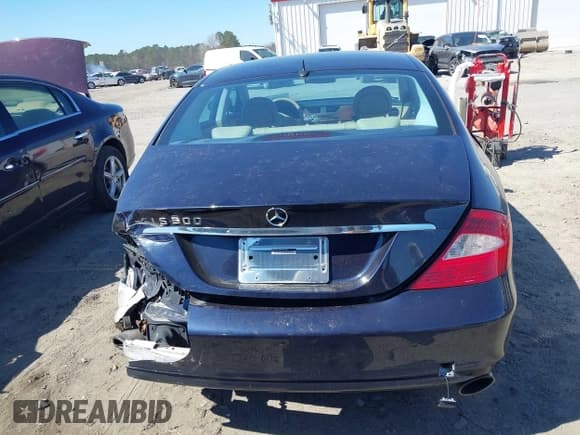 ✅ 2006 Mercedes-Benz CLS 500 • VIN: WDDDJ75X46A016692 • Lot: 41768351. Listed on IAAI with 86,847 mi. Free auction sales archive from the USA and detailed vehicle history report at DreamBid. Image 16.