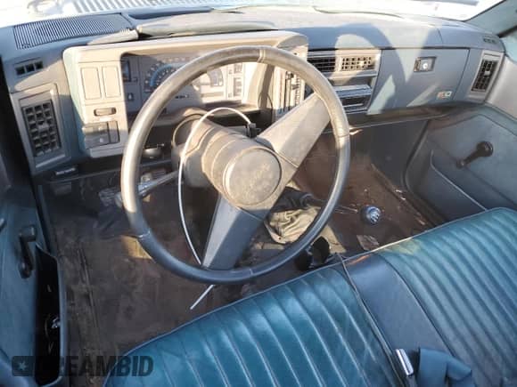 1990 Chevrolet S-10 z VIN 1GCCS14E0L2143381, wystawiony jako Copart lot #88086495 z przebiegiem 98 559 mil mil oraz Szkoda całkowita • Salvage title. Historia ofert i sprzedaży dostępna na DreamBid. Obrazek 8.