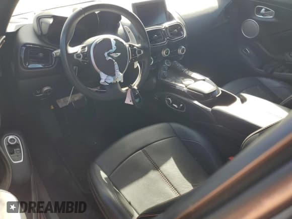 ✅ 2019 Aston Martin Vantage • VIN: SCFSMGAW9KGN02610 • Lot: 75625184. Listed on Copart with 17,267 mi. Free auction sales archive from the USA and detailed vehicle history report at DreamBid. Image 8.