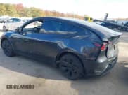 ✅ 2024 Tesla Model Y • VIN: 7SAYGDED8RF122821 • Lot: 43523220. Wystawiony na IAAI z przebiegiem 19 056 mil. Bezpłatny archiwum sprzedaży aukcyjnych z USA i szczegółowy raport historii pojazdu na DreamBid. Zdjęcie 3.
