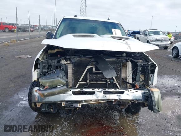 ✅ 2005 Chevrolet Silverado 2500HD LT • VIN: 1GCHK23215F950393 • Lot: 41780395. Wystawiony na IAAI z przebiegiem 294 419 mil. Bezpłatny archiwum sprzedaży aukcyjnych z USA i szczegółowy raport historii pojazdu na DreamBid. Zdjęcie 6.