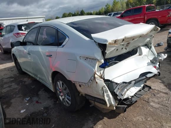 ✅ 2015 Nissan Altima S • VIN: 1N4AL3AP5FN332297 • Лот: 43550294. Опубликован ранее на IAAI с пробегом 169 965 миль. Бесплатный доступ к архиву аукционных продаж из США и подробный отчёт об истории автомобиля на DreamBid. Изображение 3.