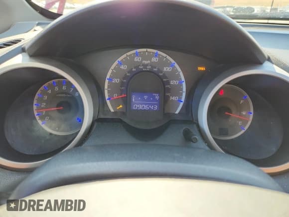 ✅ 2010 Honda Fit Sport • VIN: JHMGE8H4XAC040266 • Lot: 89741235. Wystawiony na Copart z przebiegiem 90 643 mil. Bezpłatny archiwum sprzedaży aukcyjnych z USA i szczegółowy raport historii pojazdu na DreamBid. Zdjęcie 9.