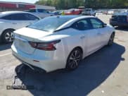 ✅ 2019 Nissan Maxima SL • VIN: 1N4AA6AV8KC379755 • Lot: 43333115. Wystawiony na IAAI z przebiegiem 204 292 mil. Bezpłatny archiwum sprzedaży aukcyjnych z USA i szczegółowy raport historii pojazdu na DreamBid. Zdjęcie 4.
