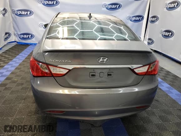 ✅ 2013 Hyundai Sonata GLS • VIN: 5NPEB4AC8DH579151 • Lot: 62319604. Listed on Copart with 144,124 mi. Free auction sales archive from the USA and detailed vehicle history report at DreamBid. Image 6.