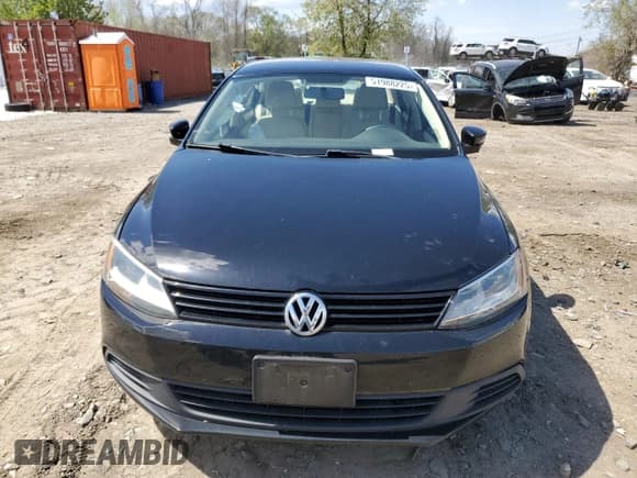 ✅ 2012 Volkswagen Jetta SE • VIN: 3VWDP7AJ2CM115615 • Lot: 51988225. Wystawiony na Copart z przebiegiem 130 110 mil. Bezpłatny archiwum sprzedaży aukcyjnych z USA i szczegółowy raport historii pojazdu na DreamBid. Zdjęcie 5.