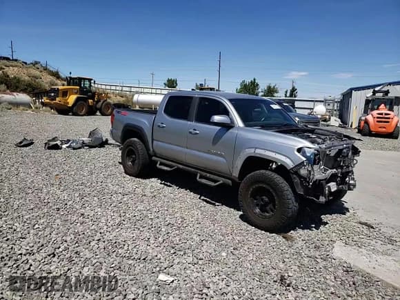 ✅ 2019 Toyota Tacoma TRD Off Road • VIN: 5TFCZ5ANXKX177823 • Lot: 68167075. Wystawiony na Copart z przebiegiem 134 818 mil. Bezpłatny archiwum sprzedaży aukcyjnych z USA i szczegółowy raport historii pojazdu na DreamBid. Zdjęcie 14.