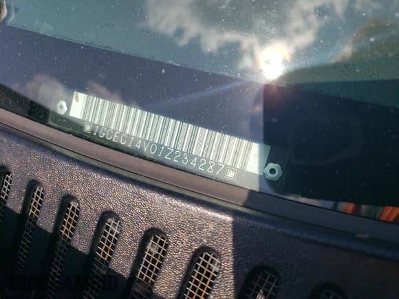 ✅ 2001 Chevrolet Silverado 1500 LS • VIN: 1GCEC14V01Z234287 • Лот: 70309094. Опубликован ранее на Copart с пробегом 268 787 миль. Бесплатный доступ к архиву аукционных продаж из США и подробный отчёт об истории автомобиля на DreamBid. Изображение 13.