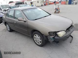✅ 1999 Nissan Altima XE • VIN: 1N4DL01D0XC170318 • Lot: 43173604. Wystawiony na IAAI z przebiegiem 159 114 mil. Bezpłatny archiwum sprzedaży aukcyjnych z USA i szczegółowy raport historii pojazdu na DreamBid. Zdjęcie 1.