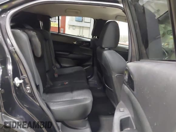 ✅ 2019 Mitsubishi Eclipse Cross ES • VIN: JA4AT3AA7KZ031050 • Лот: 41987319. Опубликован ранее на IAAI с пробегом 93 763 миль. Бесплатный доступ к архиву аукционных продаж из США и подробный отчёт об истории автомобиля на DreamBid. Изображение 8.