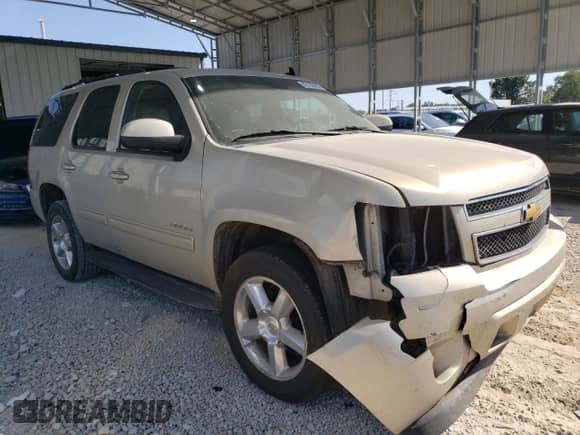 2011 Chevrolet Tahoe LT z VIN 1GNSKBE07BR116762, wystawiony jako Copart lot #85103895 z przebiegiem 185 036 mil mil oraz Czysty tytuł • Clean title. Historia ofert i sprzedaży dostępna na DreamBid. Obrazek 4.